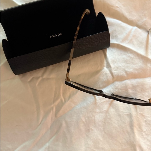 Prada Tortoise Shell Eyewear - Picture 6 of 8